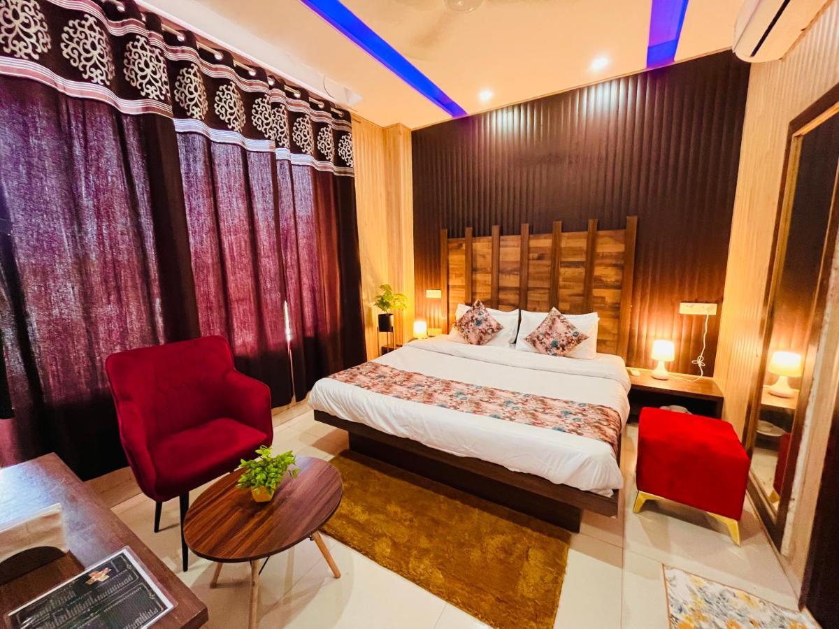 Hotel Pearl Grand, Zirakpur - Top Rated & Most Awarded Property In Tricity Chandigarh Exterior photo