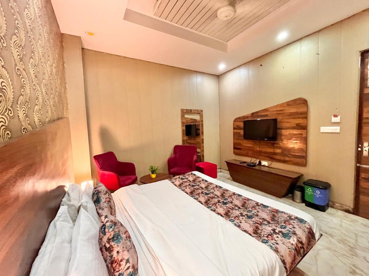 Hotel Pearl Grand, Zirakpur - Top Rated & Most Awarded Property In Tricity Chandigarh Exterior photo
