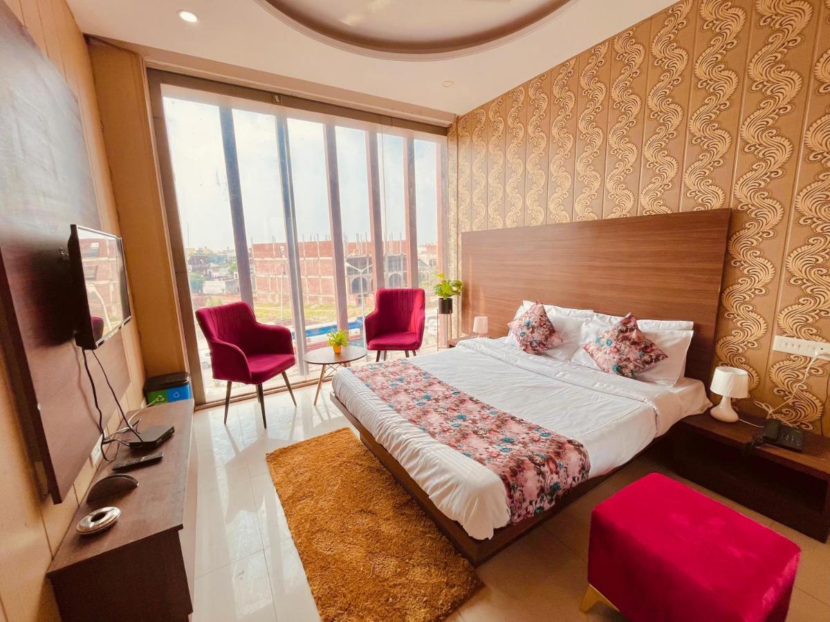 Hotel Pearl Grand, Zirakpur - Top Rated & Most Awarded Property In Tricity Chandigarh Exterior photo